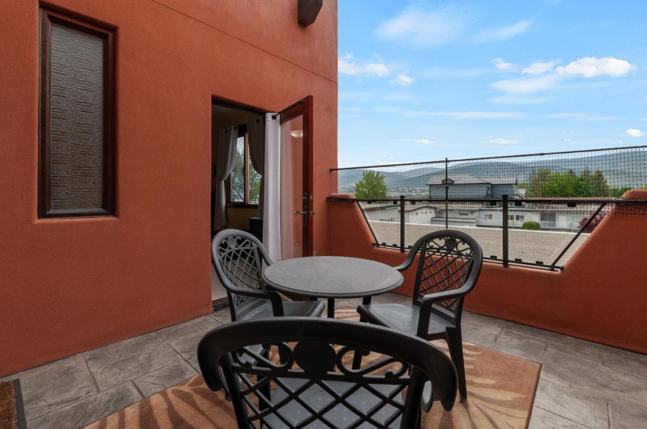 Casa Grande Inn & Suites Penticton Esterno foto